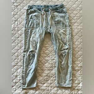 One teaspoon shabbies, size medium